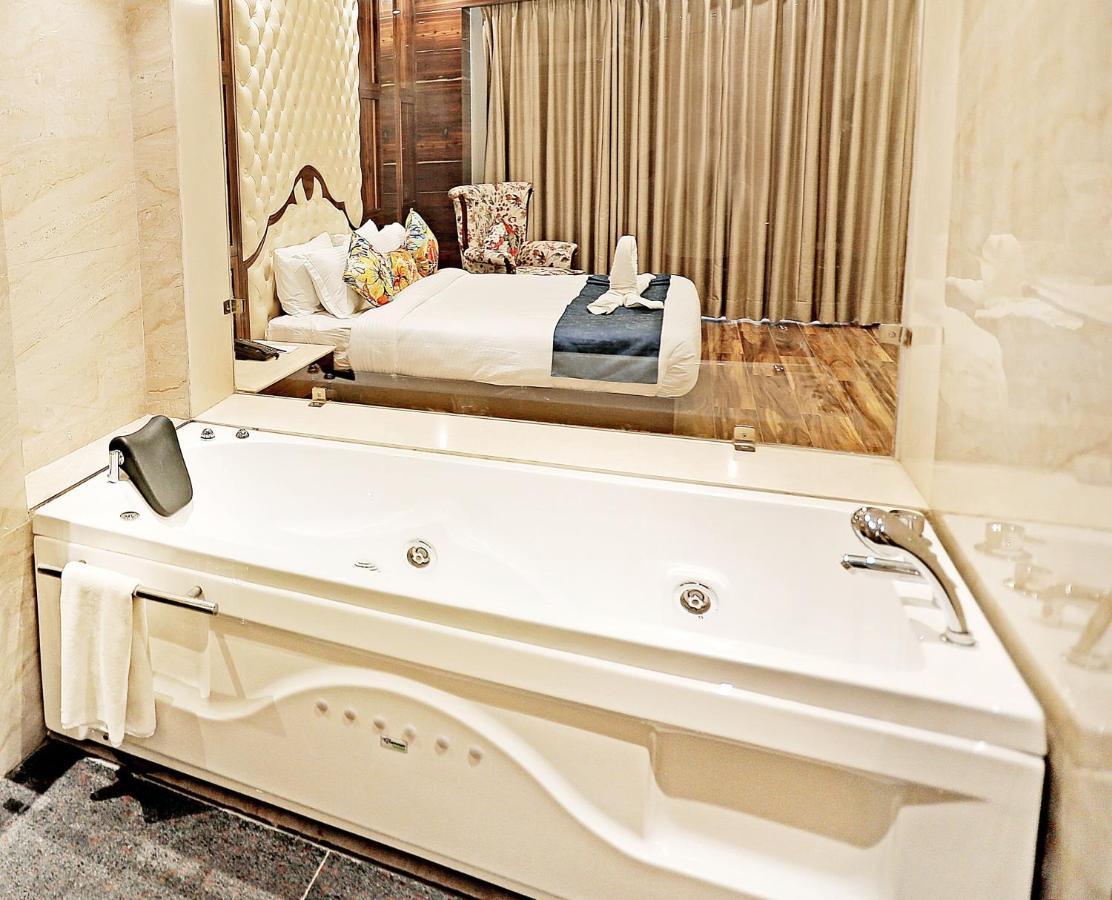 Hotel Vintage Zirakpur Chandigarh 판체쿠라 외부 사진